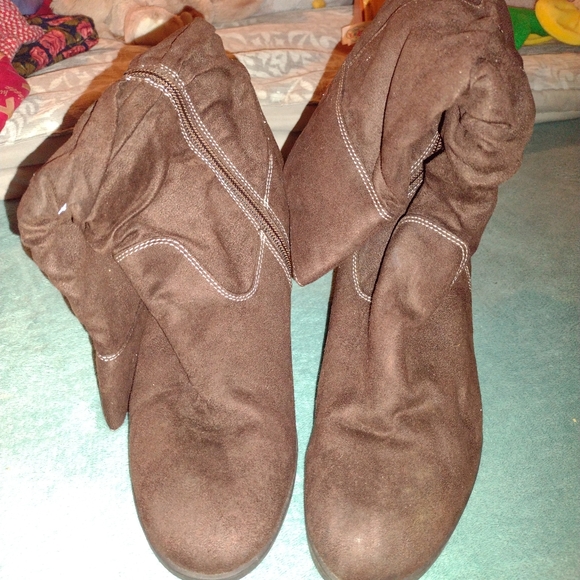 George Brown Suede Women's Boots - Picture 1 of 5